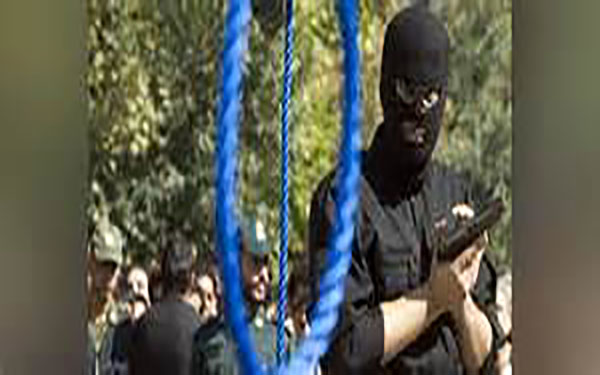 در عادل آباد شیراز رژیم ضدبشری یک زندانی را اعدام کرد