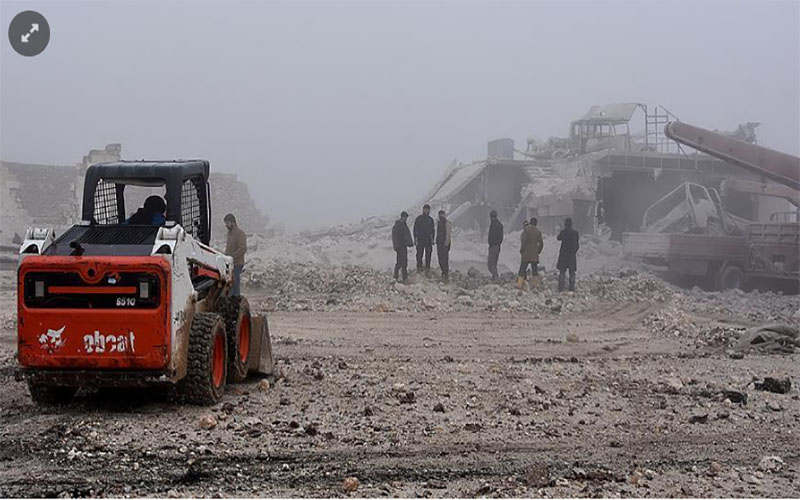 کوچ بیش از ۷۵۰ خانوار از شهرحرستا بدنبال افزایش بمبارانهای اسد و روسیه