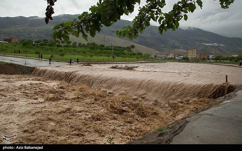 رودسر: خسارات و تلفات فراوان براثر سیل و رانش زمین