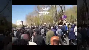 تجمع و تظاهرات کشاورزان محروم ورزنه در اصفهان - دوشنبه ۲۱ اسفند