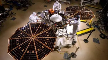 ناسا فضاپیمای 'اینسایت' را از کالیفرنیا به سوی مریخ فرستاد