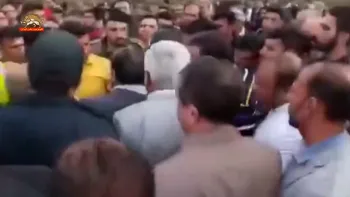 اعتراضات مردم در شهرها وگوشمالی یک نماینده مجلس توسط مردم خشمگین صومعه سرا