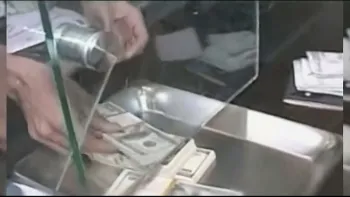 قیمت هر دلار روز یکشنبه به مرز ۱۵۰۰۰ تومان رسید