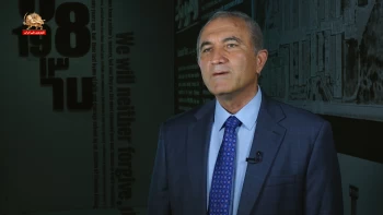 برگ‌های بی‌خزان ـ حسین طیار