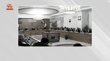 آثار شقه و شکاف در باند خامنه‌ای