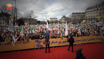 گفتگو با برخی از شخصیت‌های سیاسی شرکت‌کننده در تظاهرات پاریس