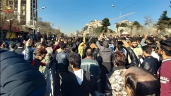 نماینده پارلمان اروپا: رژیم ملاها مردم ایران را به دیکتاتوری و بدبختی کشانده؛ تغییر اجتناب‌ناپذیر است