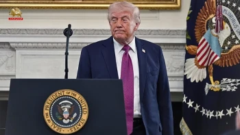 دونالد ترامپ : به‌دلیل شکاف درونی رژیم ایران، حملات را موقتاً متوقف کرده و تا ارائه پیشنهاد واحد از سوی آن‌ها تمدید می‌کنم