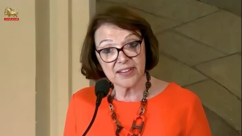 دومینیک آتیاس: مریم اکبری منفرد ۱۷ سال به‌خاطر پایبندی به ارزش‌های مجاهدین خلق و ایران آزاد در زندان رژیم ایران بود