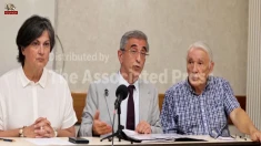 آسوشیتدپرس: معترضان در برابر پلیس فرانسه صف کشیدند