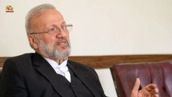 تهدید عضو مجلس ارتجاع به گروگانگیری، متکی: اشغال یک پایگاه و اسارت ۲۰۰ نظامی آمریکا 