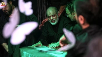 نیویورک پست: احمد وحیدی پس از ماه‌ها اختفا در مراسم خامنه‌ای ظاهر شد، فردی با پرونده سنگین تروریسم و سرکوب