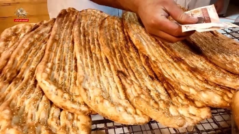 گرانی نان در دو سال ۴۰۴ و ۴۰۵
