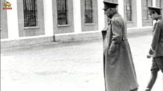 اشغال ایران در جنگ جهانی دوم توسط متفقین، فرار و فروپاشی ارتش سرکوبگر رضا شاه - سوم شهریور ۱۳۲۰