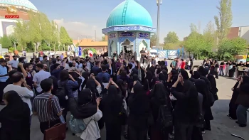 تظاهرات دانشجویان در دانشگاه علامهٔ تهران با شعار «تا آخوند کفن نشود، این وطن وطن نشود»