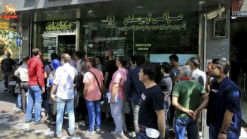  بحران ارز و اقتصاد؛ حمله نماینده مجلس رژیم به رئیس بانک مرکزی و پزشکیان
