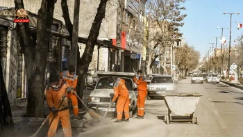 زندگی پاکبان‌ها چگونه می‌گذرد؛ چرا دستمزد یک عمر کار، کفاف نان شب را نمی‌دهد؟